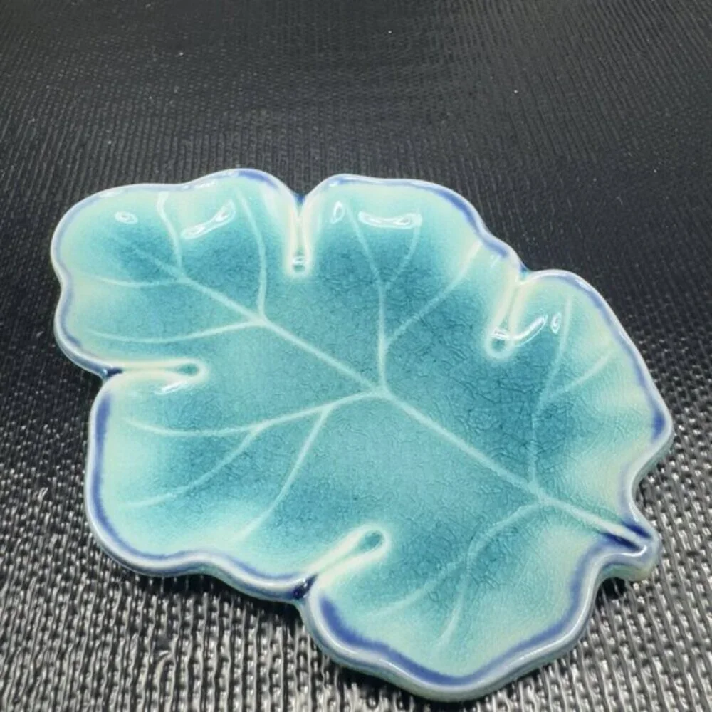 Vintage‎ Leaf Shaped Dish Trinket Plate Made Japan Turquoise Blue Crackle Glaze
